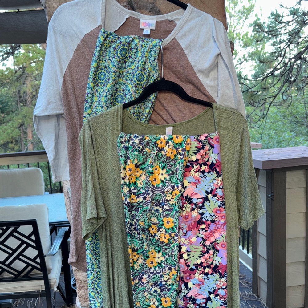 LULAROE Set of 5 Floral ONE SIZE Leggings Green PERFECT & RANDY 3/4 Baseball TEE